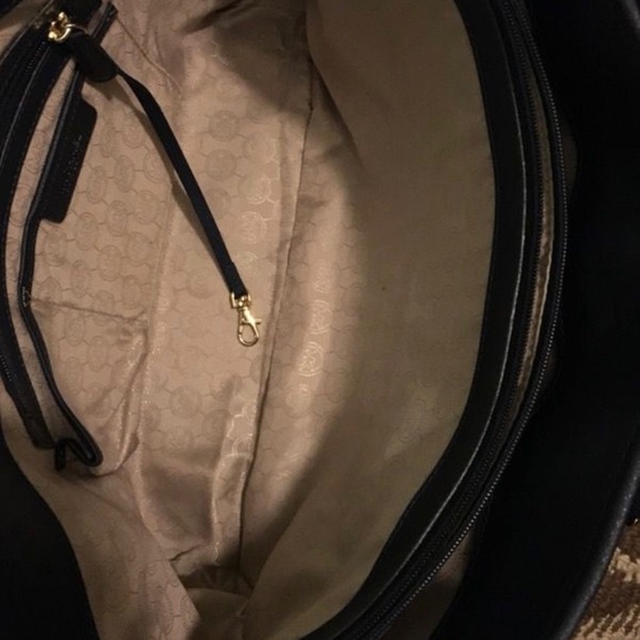 Medium Michael Kors Jet Set Travel Tote Bag - Picture 4 of 5